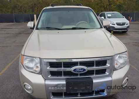 2011 Ford Escape Limited z USA, uszkodzony, nr VIN 1FMCU0E78BKB70259